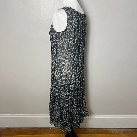 Sandra Darren Midi Dress Animal Print Pleated Sleeveless Casual Size 10 - Picture 3 of 7